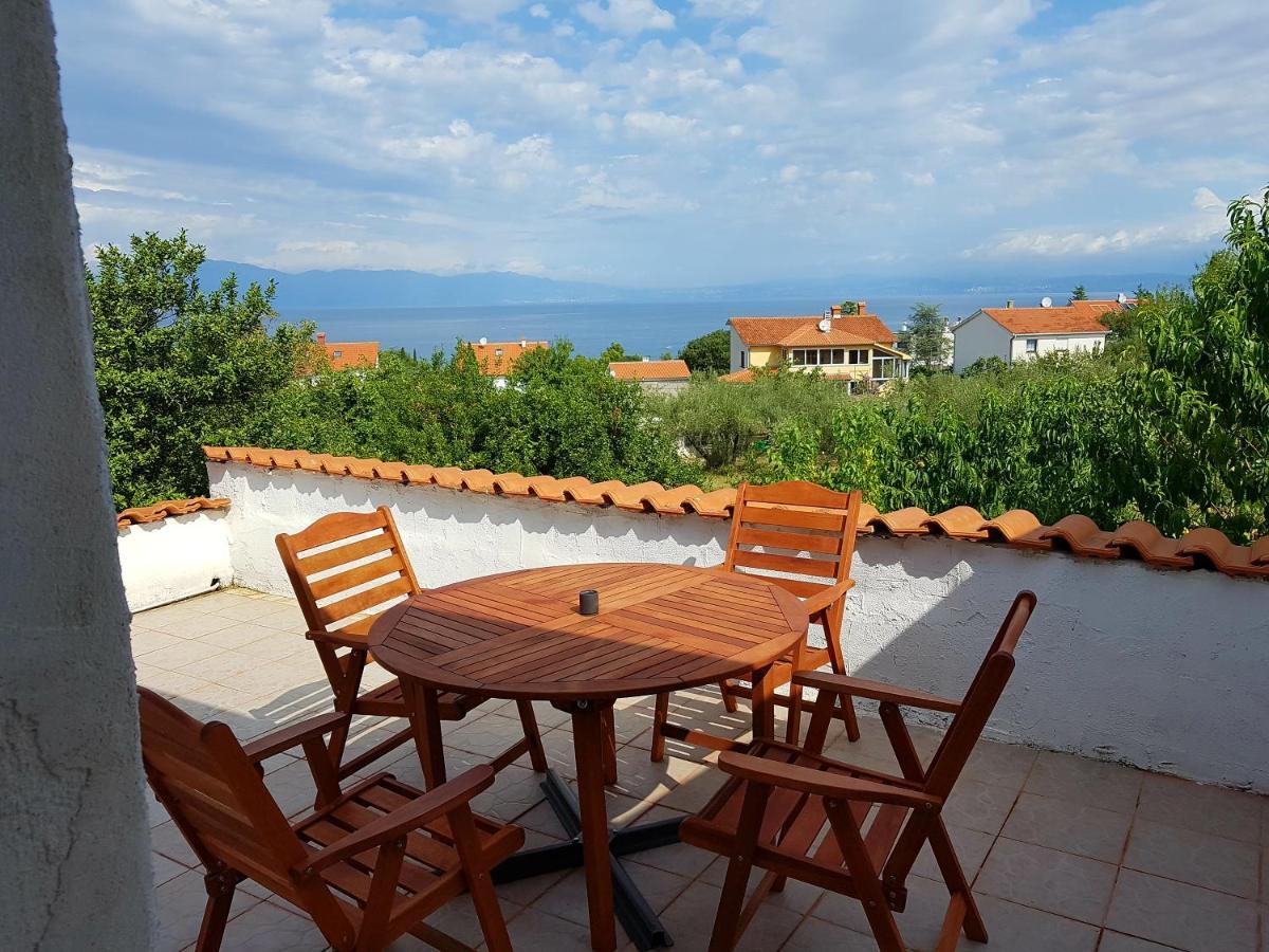 Apartman Meg Appartement Malinska Buitenkant foto